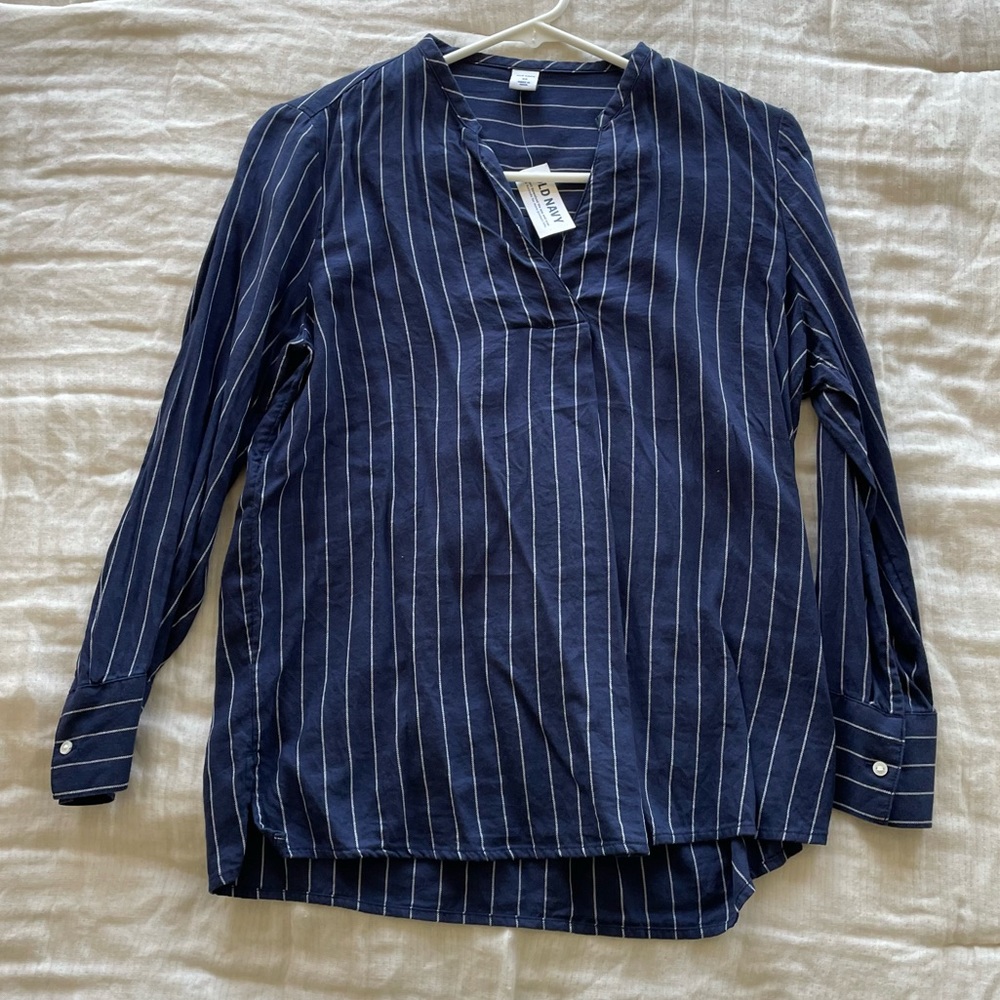 Old navy NWT navy blue shirt with white strips.